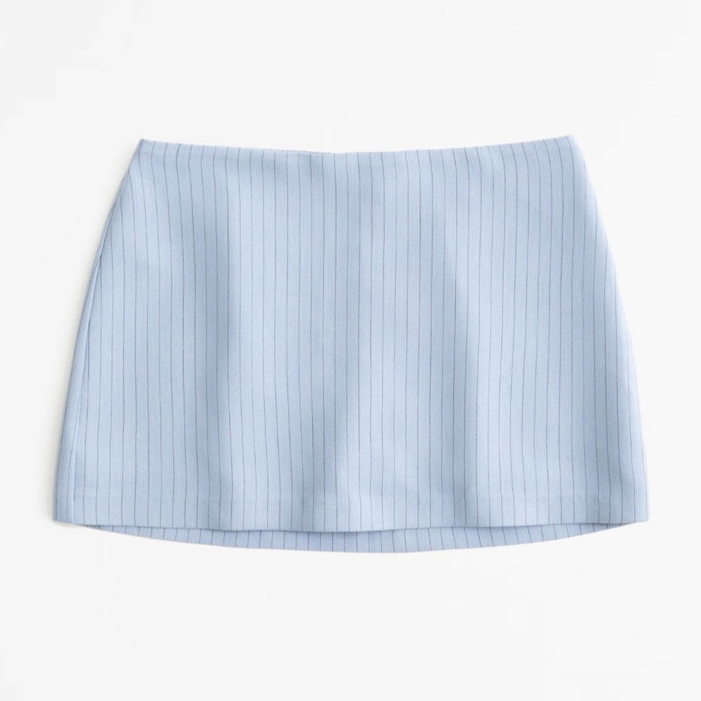 Abercrombie & Fitch Mid Rise Menswear Mini Skort